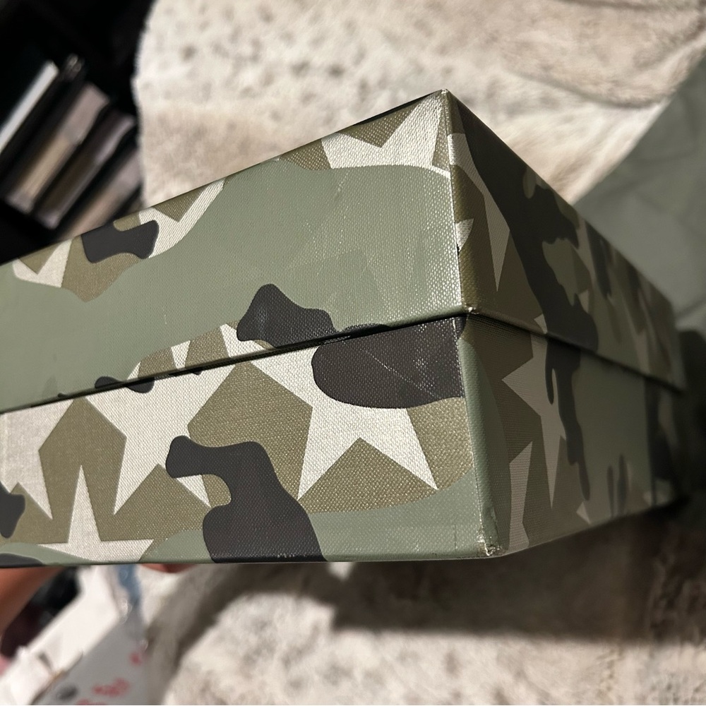 Valentino Garavani Camouflage Shoe Box with dust bag for size 37 - Picture 2 of 10